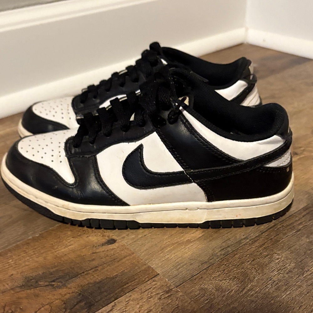 Nike Black and White Athletic Shoes